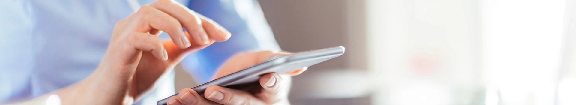 Биз менен байланышыңыз